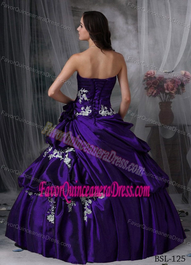 Modest Dark Purple Long Dress for Quinceanera with Appliques in Taffeta