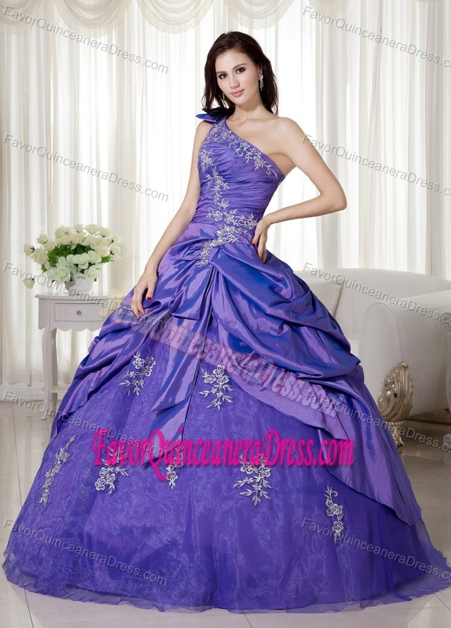 One Shoulder Purple Quince Dresses with Appliques in Taffeta and Organza
