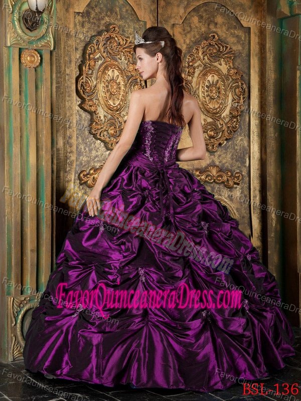 Eggplant Purple Sweetheart Taffeta 2013 Dress for Quinceaneras with Picks-up