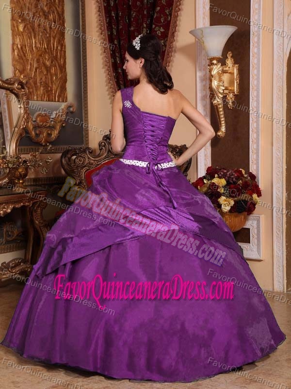 One Shoulder Beaded Purple Ball Gown Dress for Quinceanera in Organza