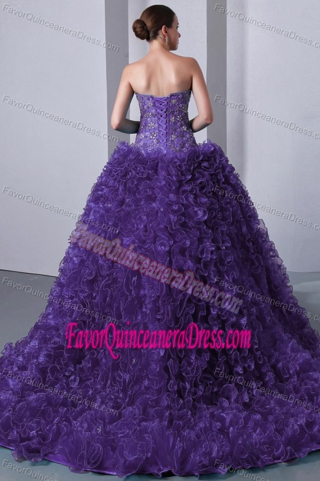 Ruffled Sweetheart Purple Organza Quince Dresses with Brush Train