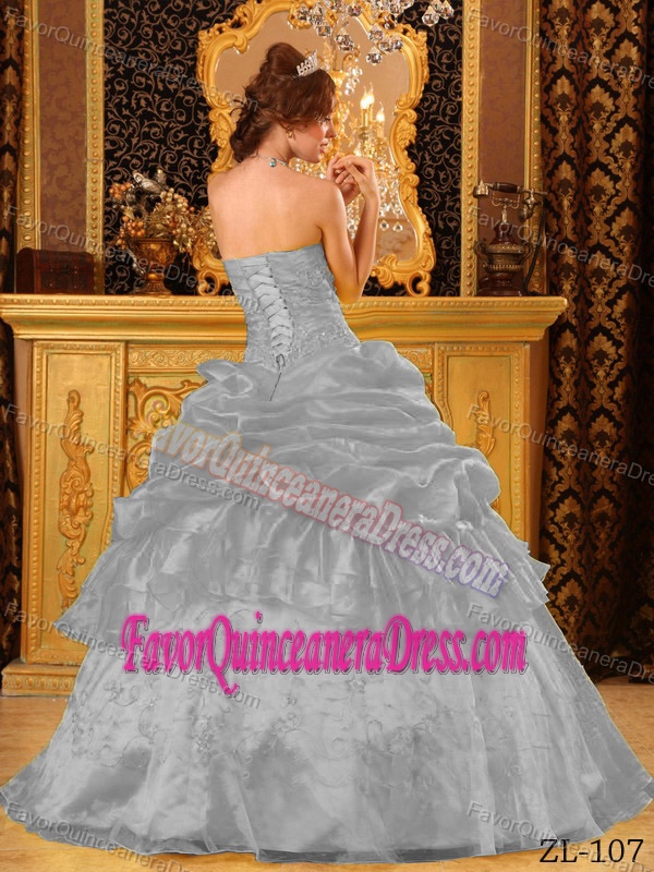 Popular Gray Strapless Organza Quinceanera Gown Dress with Appliques