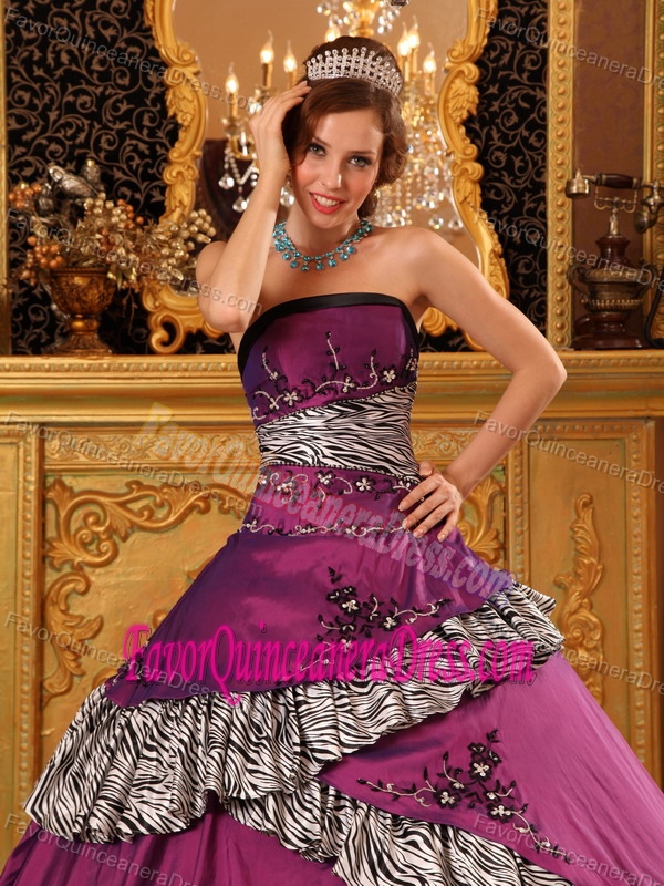 Fuchsia Strapless Taffeta Quinceanera Gown Dresses with Embroidery