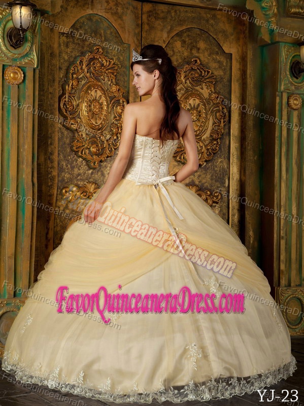 Dreamy Champagne Strapless Appliqued Quinceanera Dresses in Tulle