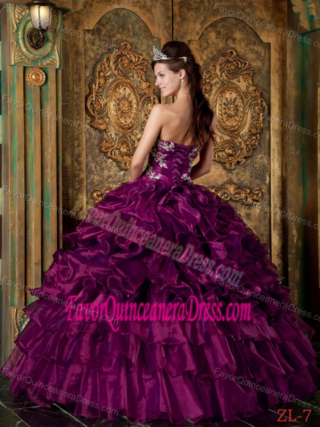 Cheap Eggplant Purple Strapless Organza Quinceanera Gowns with Ruffles