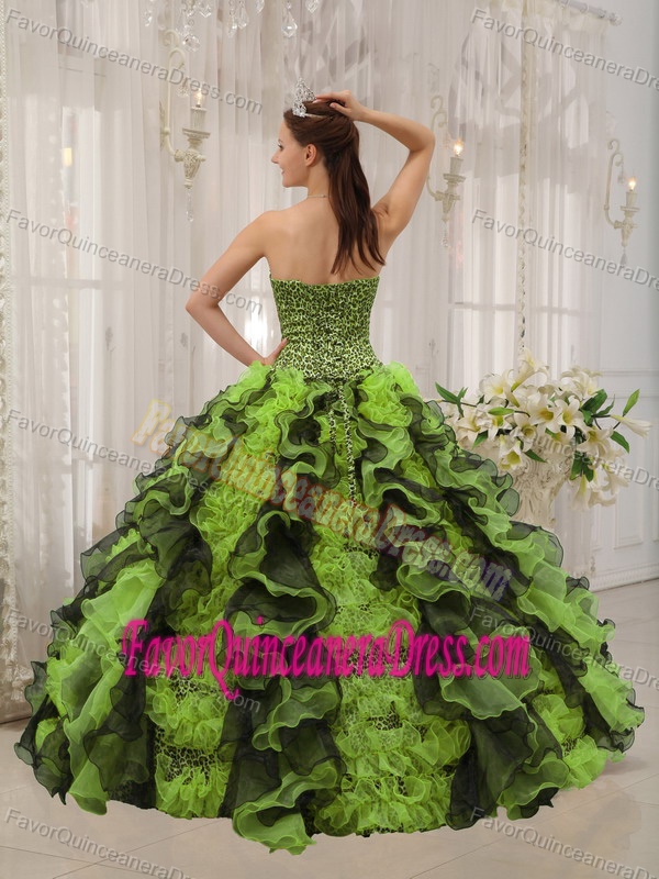Multi-colored Sweetheart Floor-length Organza Dress for Quince with Beading