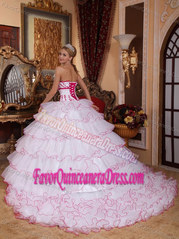 New Style White Strapless Organza Sweet Sixteen Dresses with Appliques