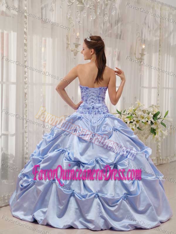 Lilac Strapless Taffeta Quinceanera Dresses with Pick-ups and Appliques