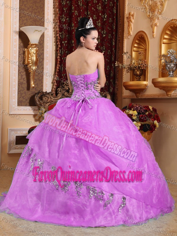 Popular Appliqued Sweetheart Organza Quinceanera Gowns in Lavender