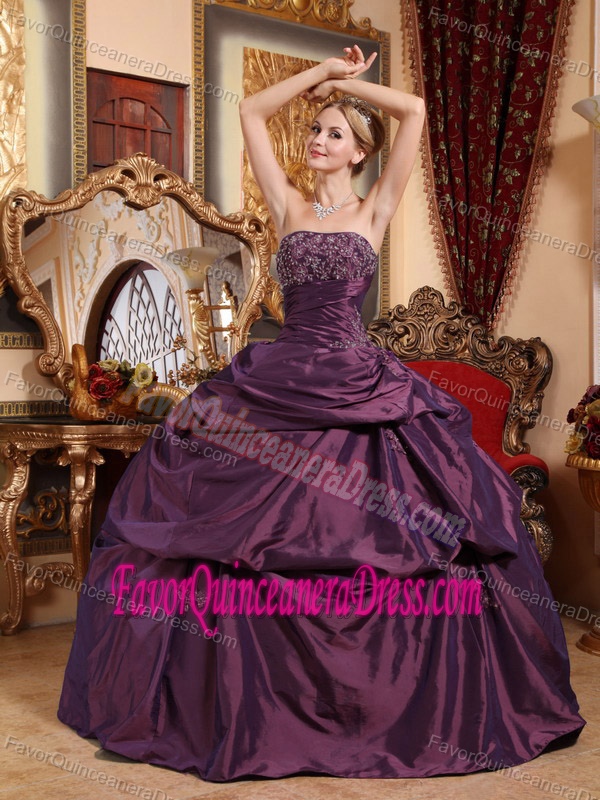 Burgundy Strapless Floor-length Taffeta Dress for Quince with Pick-ups