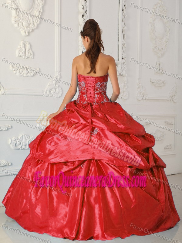 Ornate Ball Gown Floor-length Taffeta Sweet 15 Dresses in Red with Appliques