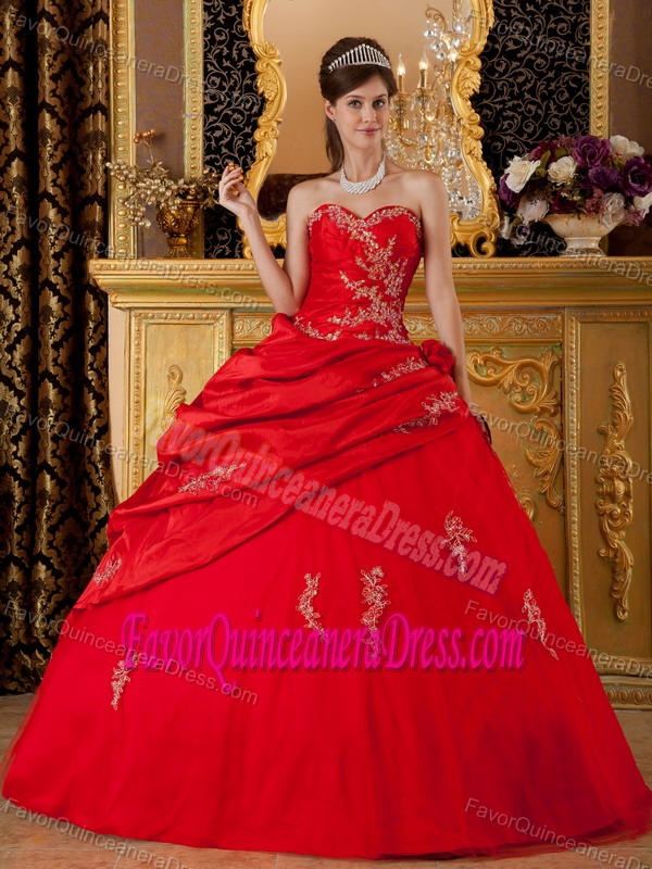 Floating Red Sweetheart Floor-length Taffeta Dress for Quince with Appliques
