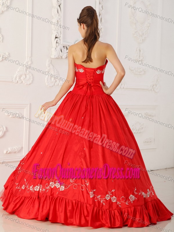 Red Military Princess Sweetheart Embroidery and Beaded Sweet 16 Dresses