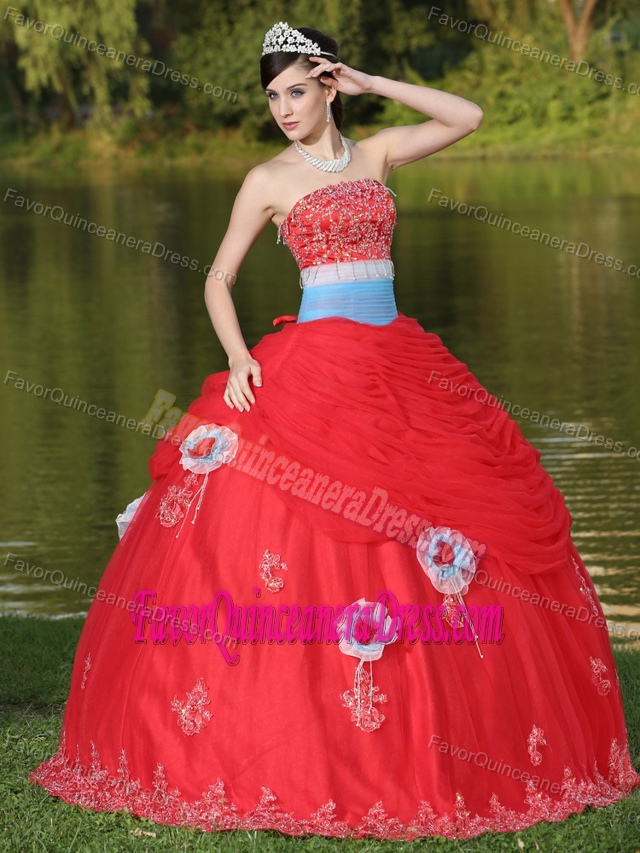 Nice Tulle Strapless Red Dress for Quinceaneras with Flower and Beading