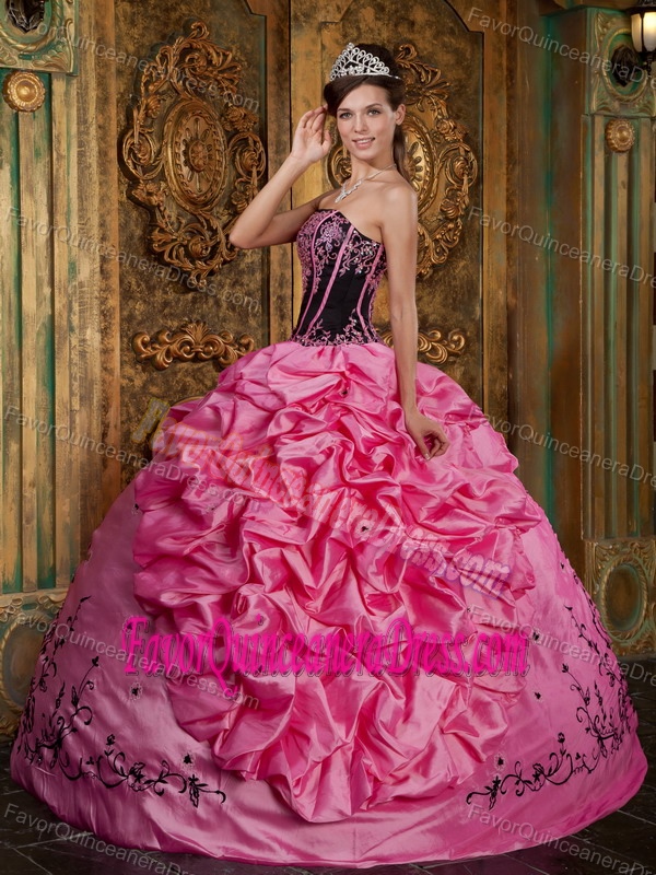 Rose Pink Strapless Floor-length Embroidery Quinceanera Dresses in Taffeta