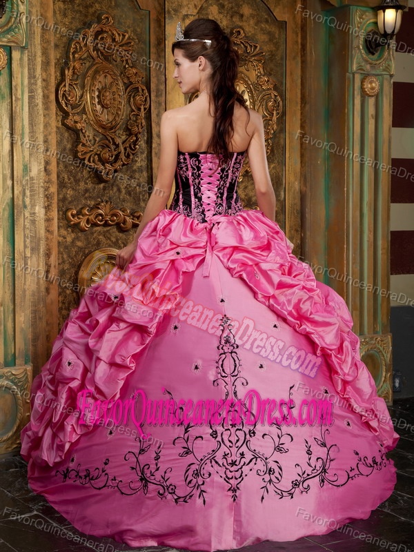 Rose Pink Strapless Floor-length Embroidery Quinceanera Dresses in Taffeta