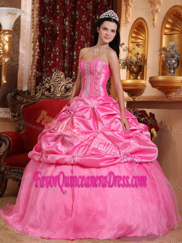 Rose Pink Ball Gown Sweetheart Beaded Quinceanera Dresses with Pick-ups