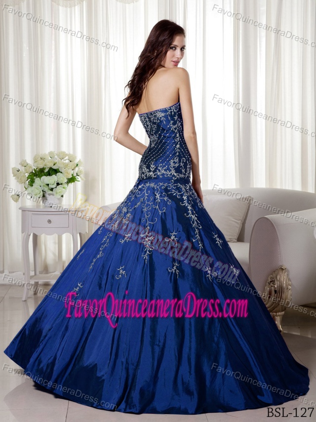 Navy Blue Sweetheart Pretty Quince Dress in Taffeta with Embroidery