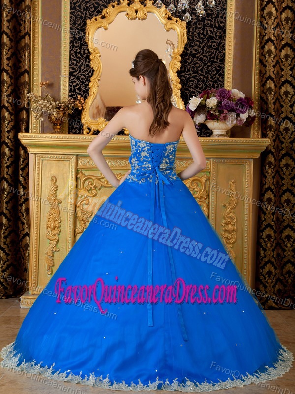 Elegant Blue Strapless Tulle Lace Quinceanera Dresses with Appliques in 2015