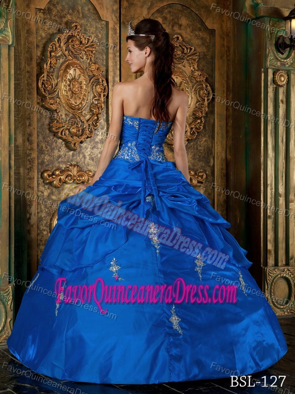 Beautiful Blue Sweetheart 2013 Quinceanera Dress with Pick-ups and Appliques