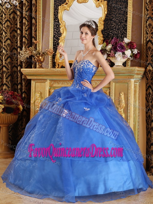 Popular Blue Sweetheart Ruched Organza Quinceanera Dress with Appliques