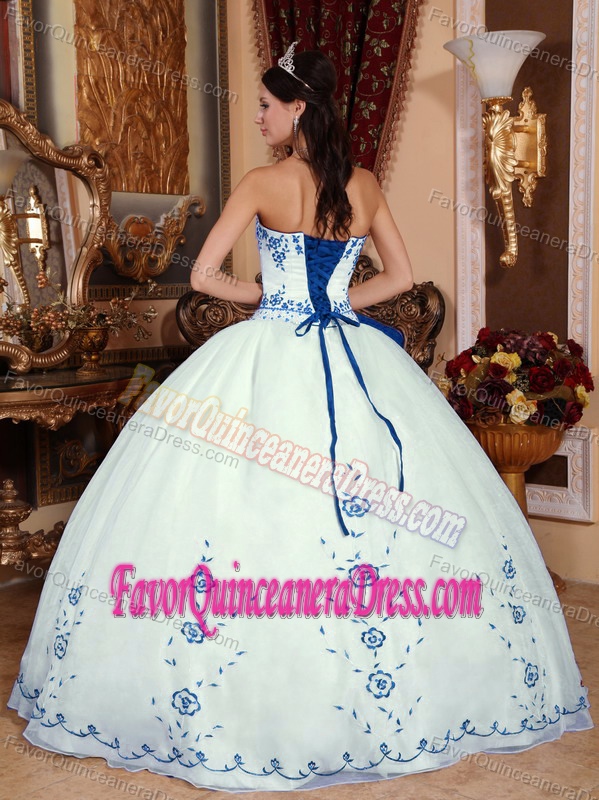 Special White and Blue Strapless Organza Quinceanera Dress with Embroidery
