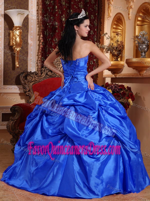 White and Blue Sweetheart 2014 Quinceanera Dresses for Girls with Embroidery