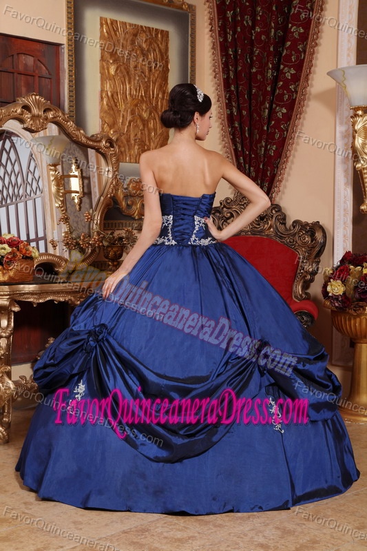 2013 Blue Ball Gown Strapless Quinceanera Dresses with Pick-ups and Beading