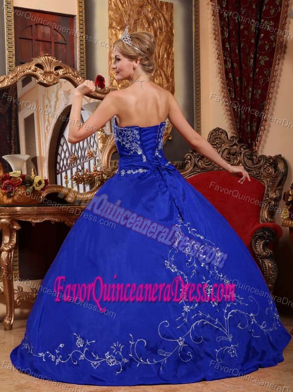 2013 Blue Ball Gown Strapless Quinceanera Dress with Embroidery and Beading