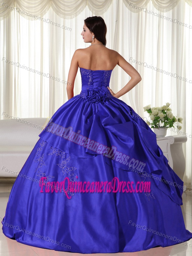 Royal Blue Sweetheart 2014 Quinceanera Dresses with Embroidery and Pick-ups