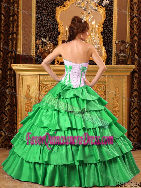 Attractive Ruffled Green Sweetheart Taffeta Embroidery Quinceanera Dress