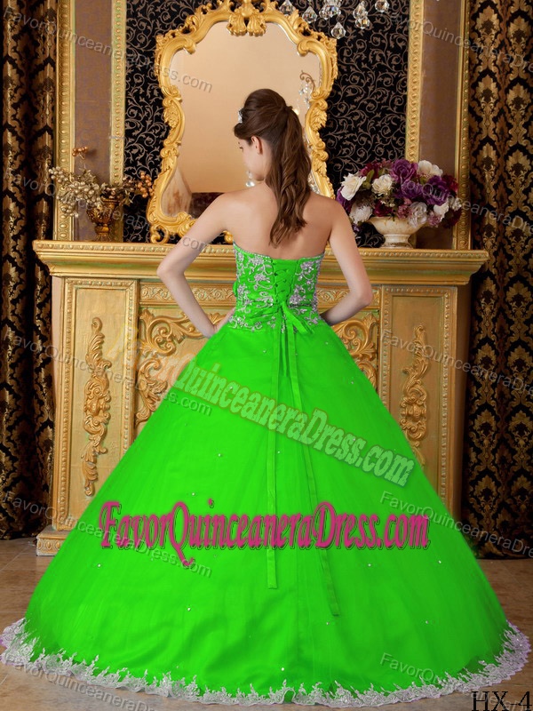Lace Spring Strapless Tulle Quinceanera Dresses with Appliques in Green