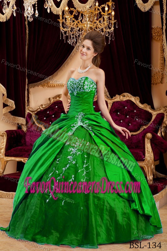 Gorgeous Green Sweetheart Appliques Sweet 16 Dress in Taffeta and Tulle