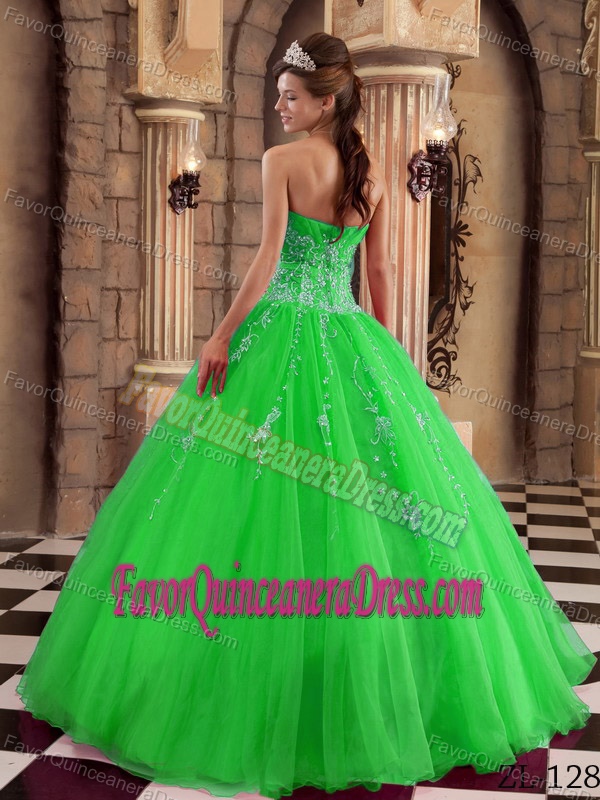 The Brand New Sweetheart Green Organza Dresses for Quince with Beadings