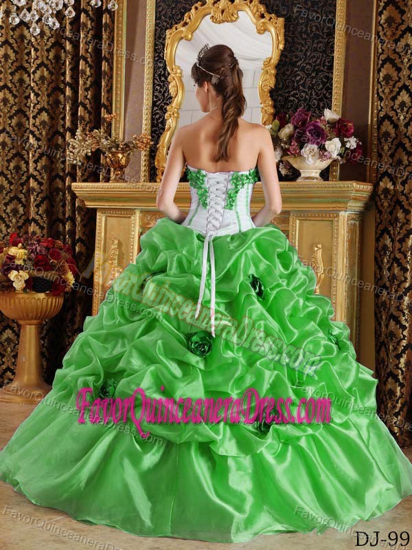 Cheap Hand Made Flowers Spring Green Organza Sweetheart Quinceanera Gown
