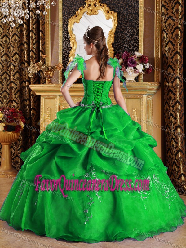 Discount Green Organza Appliques Quinceanera Gowns with Spaghetti Straps