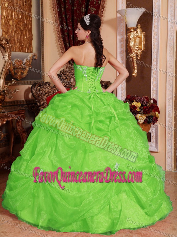 Chic Spring Green Organza Sweetheart Quinceanera Gown Dress with Beading