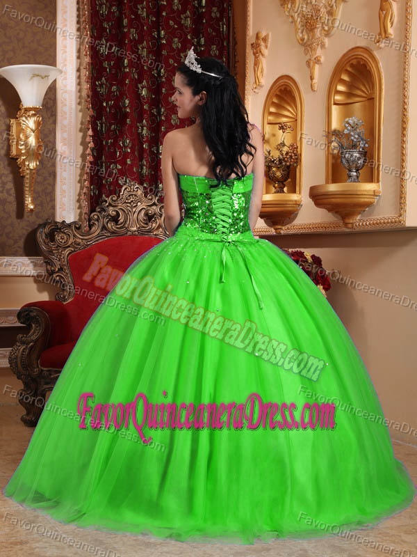 Popular Sweetheart Green Beaded Tulle Quinceanera Dresses with Sequins