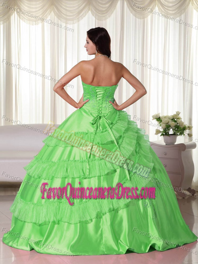 Snazzy Ball Gown Embroidery Spring Green Quinceanera Gown with Taffeta