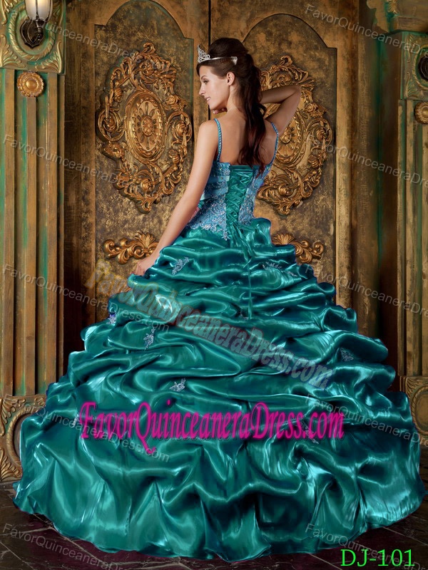 Surprising Straps Appliqued Turquoise Organza Quince Dresses Online