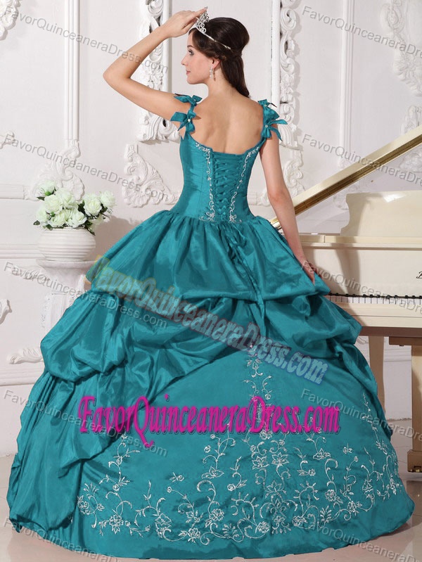 Romantic Teal Straps Taffeta Quinceaneras Dress with Embroidery Patterns