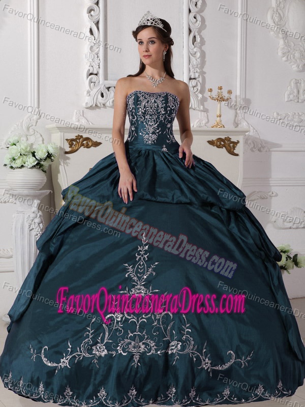 Stylish Teal Taffeta Quinceanera Gown Dresses for Summer with Embroidery