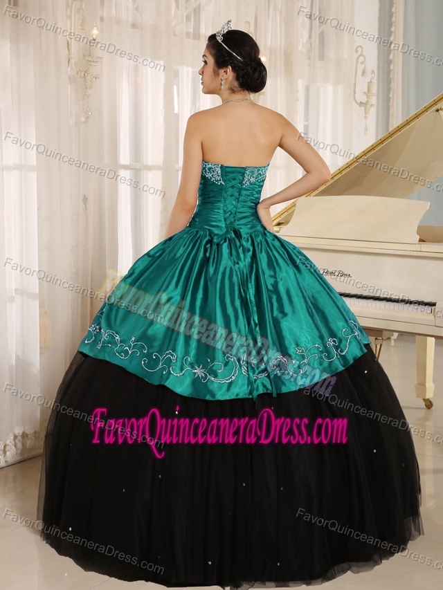 Turquoise Taffeta and Black Tulle Sweetheart Dress for Quince with Embroideries