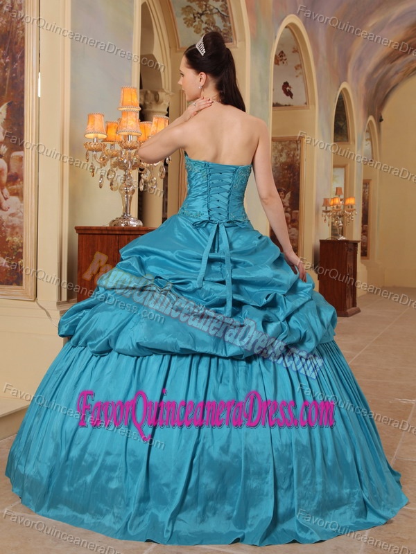 Sweetheart Floor-length Teal Ball Gown Beaded Quince Dresses in Taffeta
