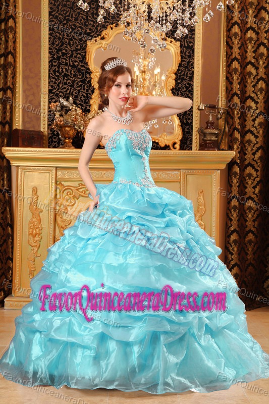 Ball Gown Sweetheart Organza Appliqued Quinceanera Gown in Baby Blue