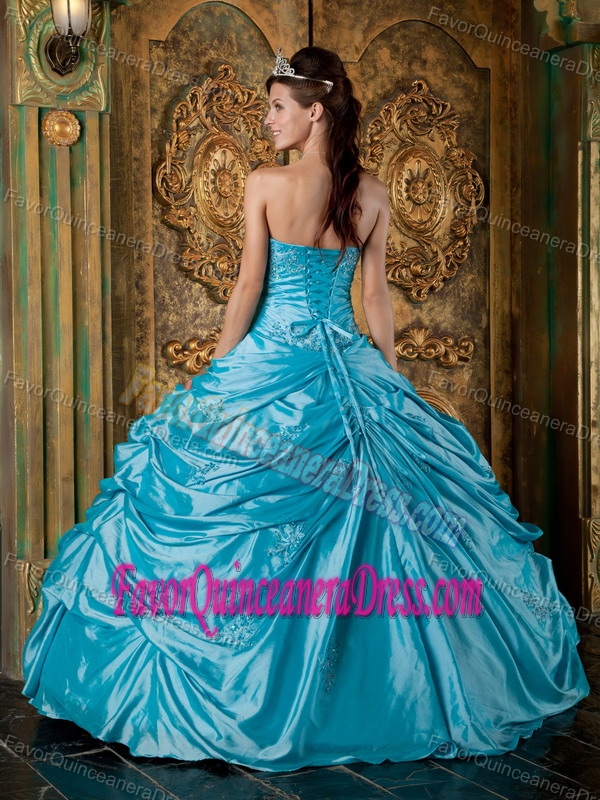 Exquisite Strapless Appliqued Quinceanera Dress in Teal Made by Taffeta Fabric