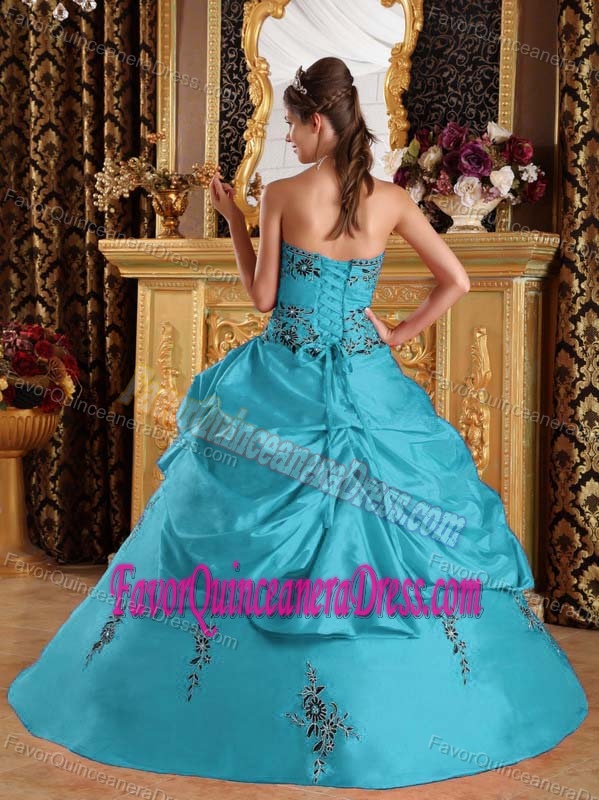 Special Strapless Taffeta Embroidery Quinceanera Dresses with Hand Flower