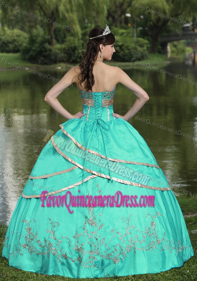2013 Most Popular Taffeta and Satin Embroidery Quinceanera Gowns