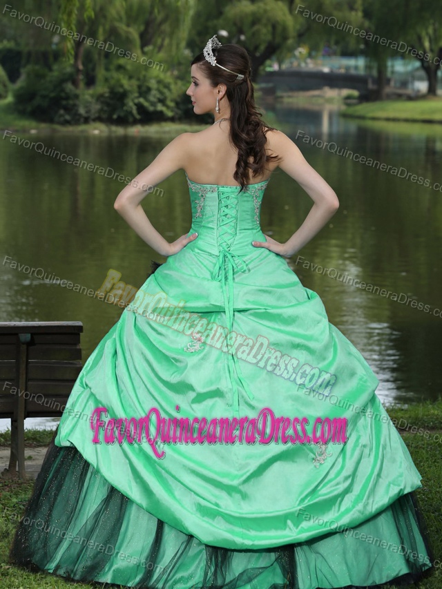 Clearance Beaded Apple Green Quinceanera Dresses in Taffeta and Tulle