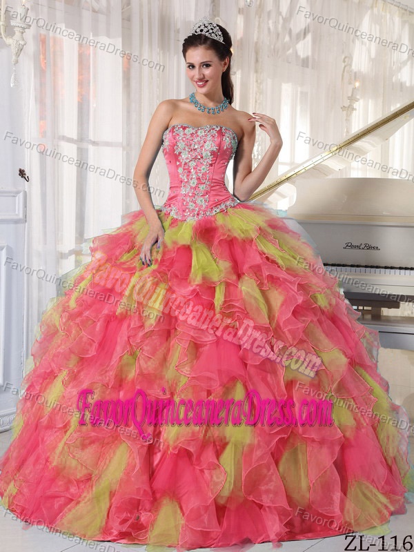 Luxurious Strapless Floor-length Organza Quinceanera Dress with Appliques